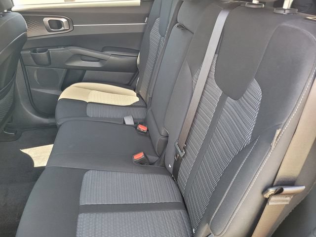 Used 2025 Kia Sorento LX FWD image 13