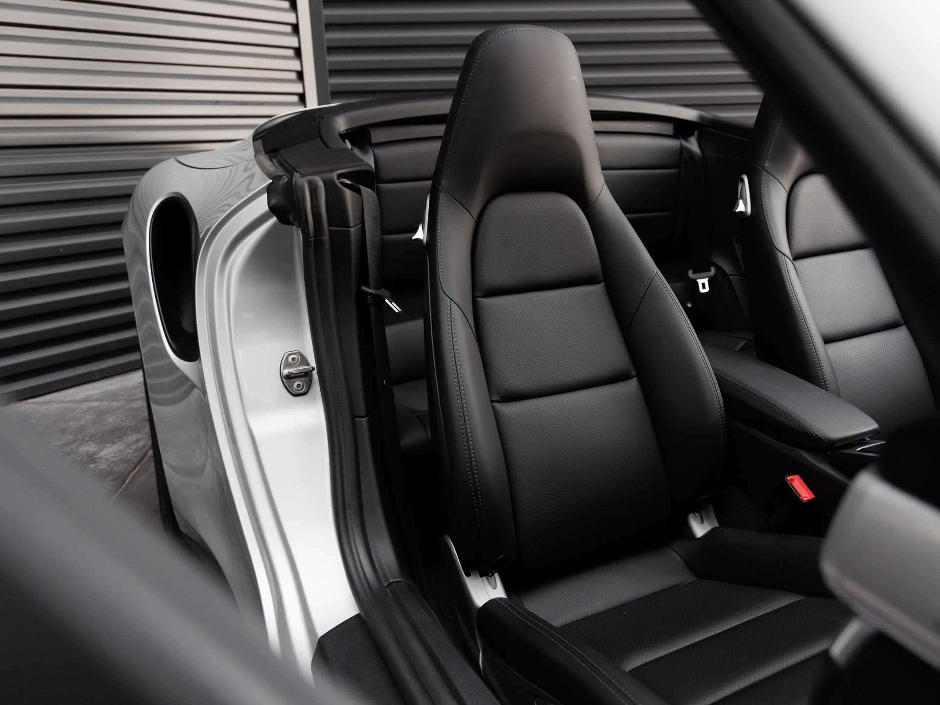 Certified 2017 Porsche 911 Turbo AWD/4WD image 33