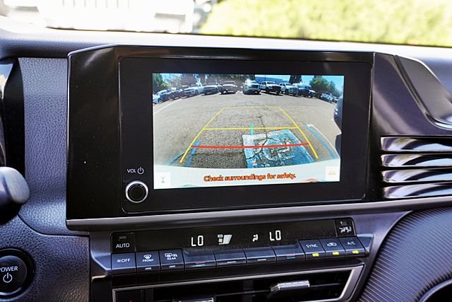 Used 2025 Toyota Camry SE FWD image 26