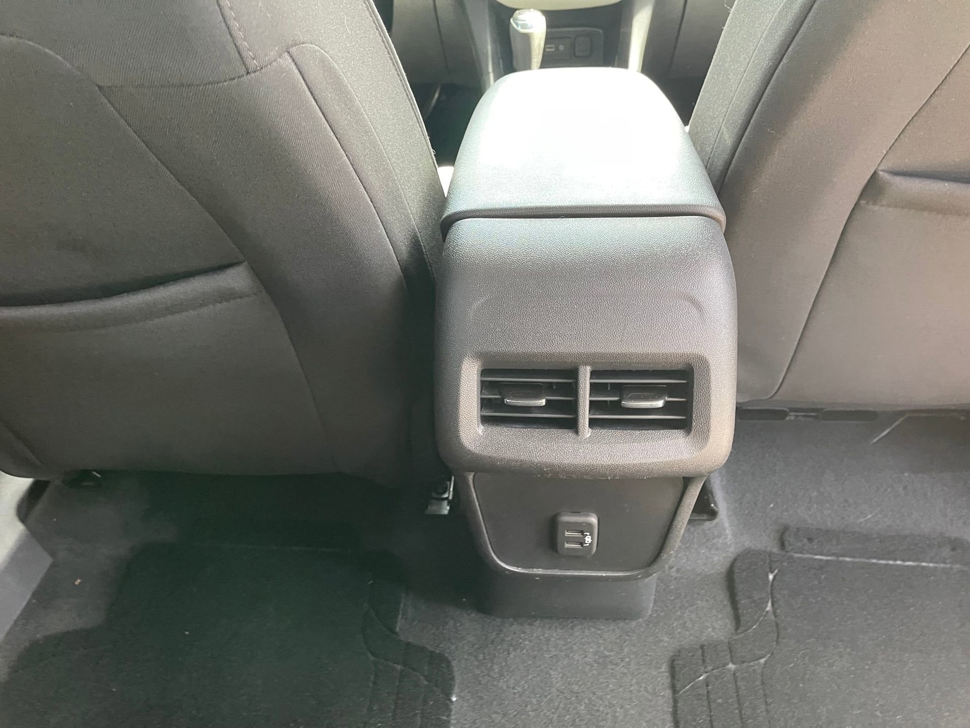 Used 2020 Chevrolet Equinox LT FWD image 27