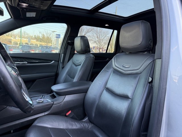 Used 2020 Cadillac XT6 Premium Luxury image 14