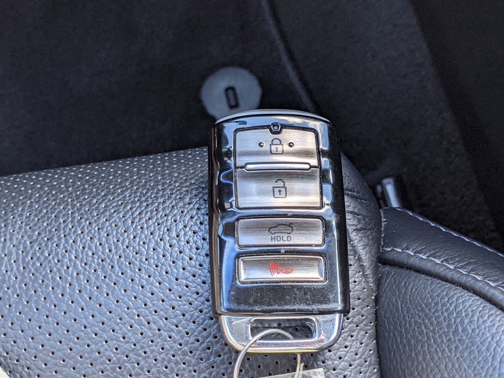 Used 2019 Kia Cadenza Technology image 31