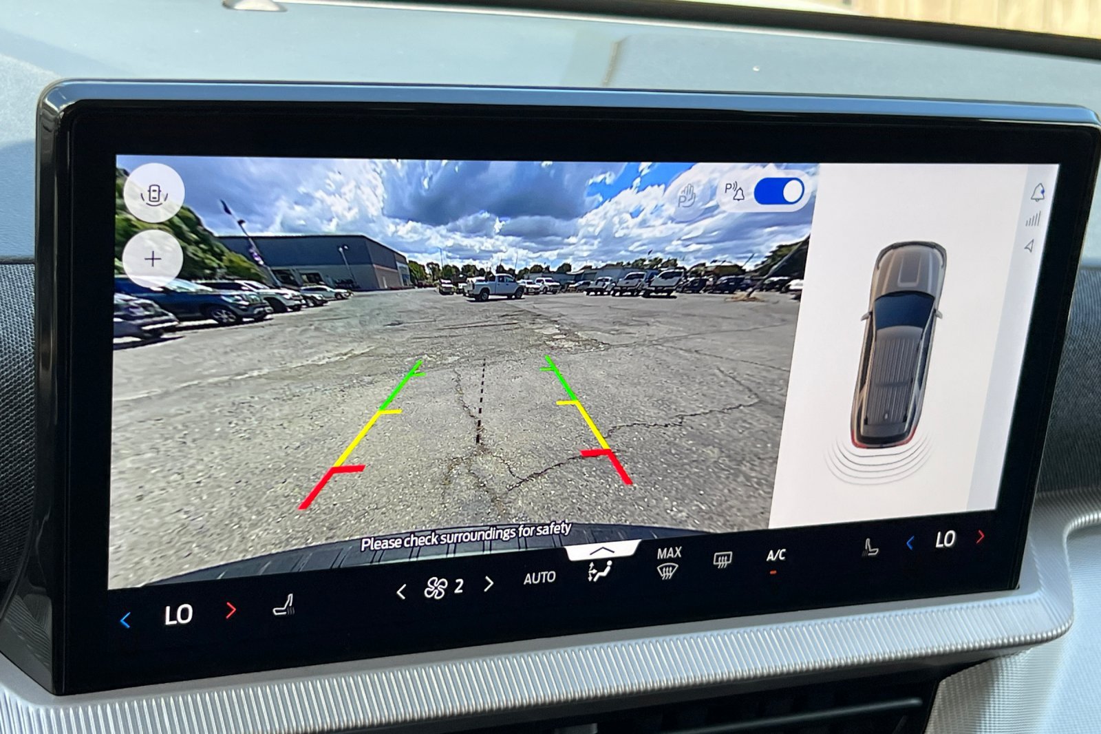 Used 2026 Ford Explorer Active RWD image 21