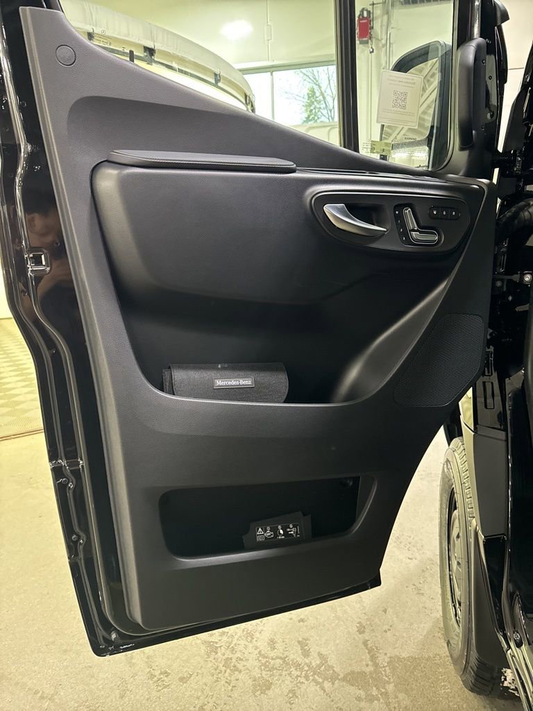 New 2025 Mercedes-Benz Sprinter 2500 image 10