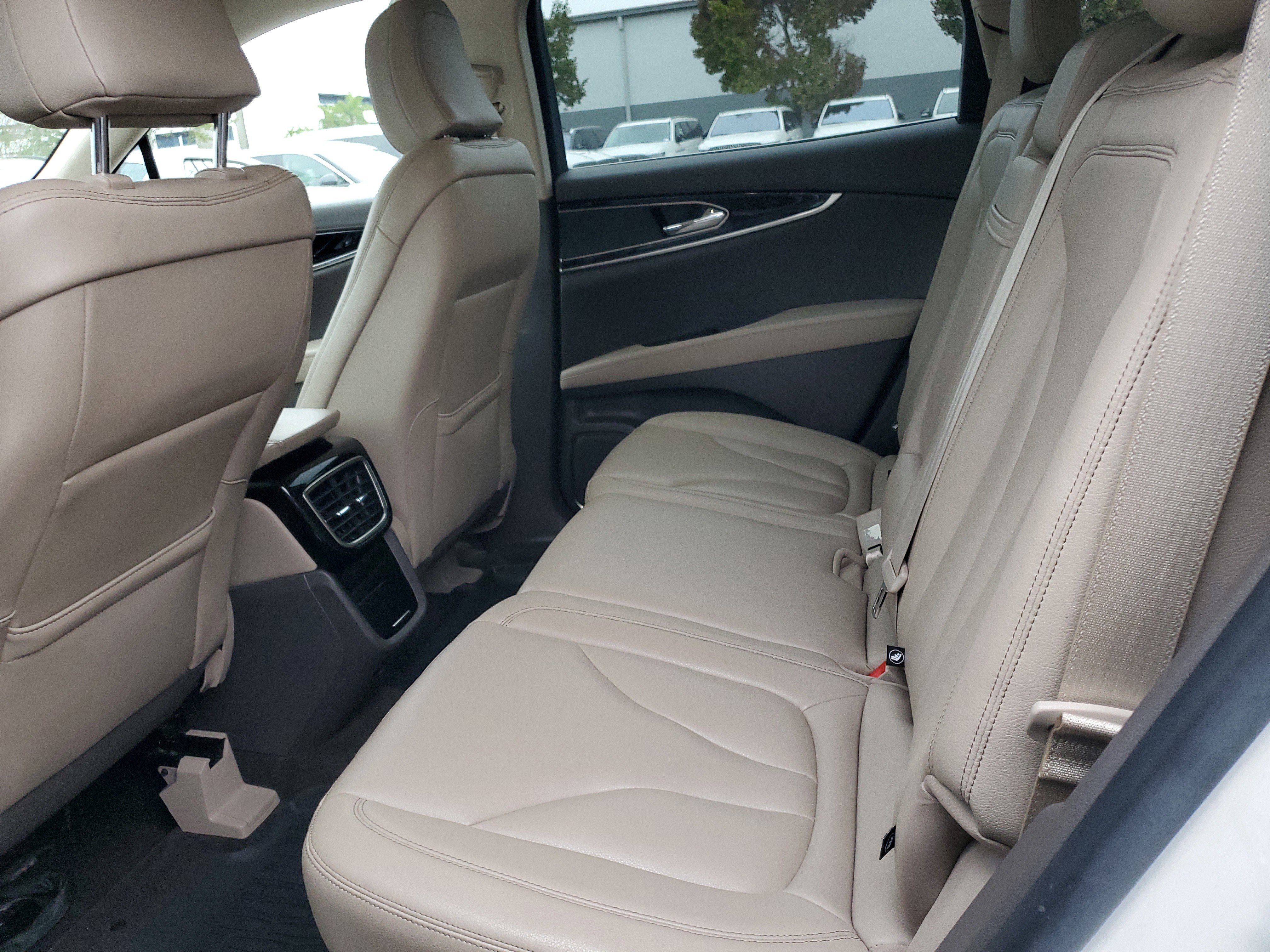 Certified 2022 Lincoln Nautilus FWD image 8