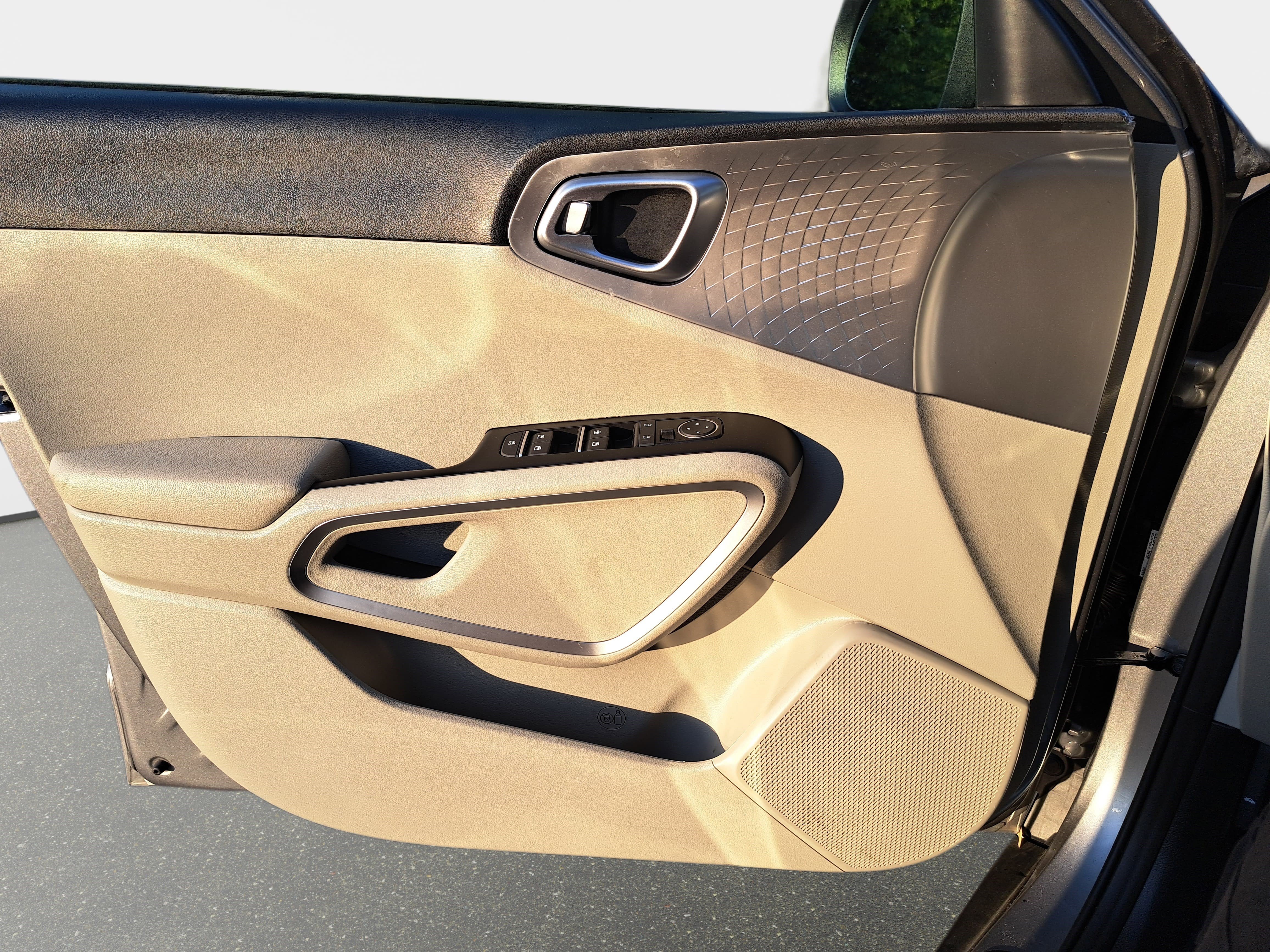 Used 2023 Kia Soul LX image 24