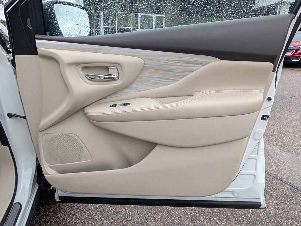 Used 2018 Nissan Murano SL AWD/4WD image 16