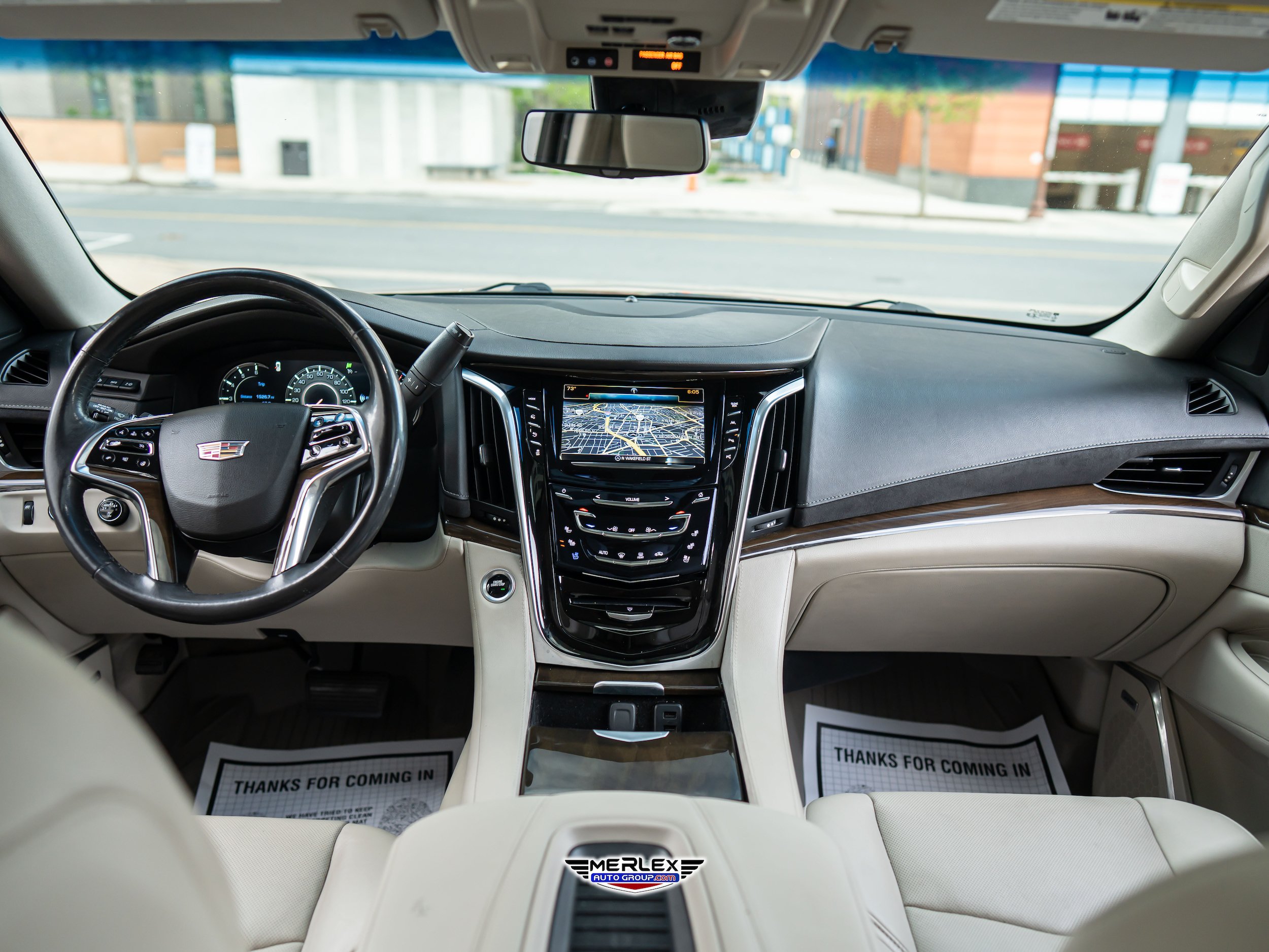 Used 2020 Cadillac Escalade Luxury w/ Escalade Sport Edition AWD/4WD image 14