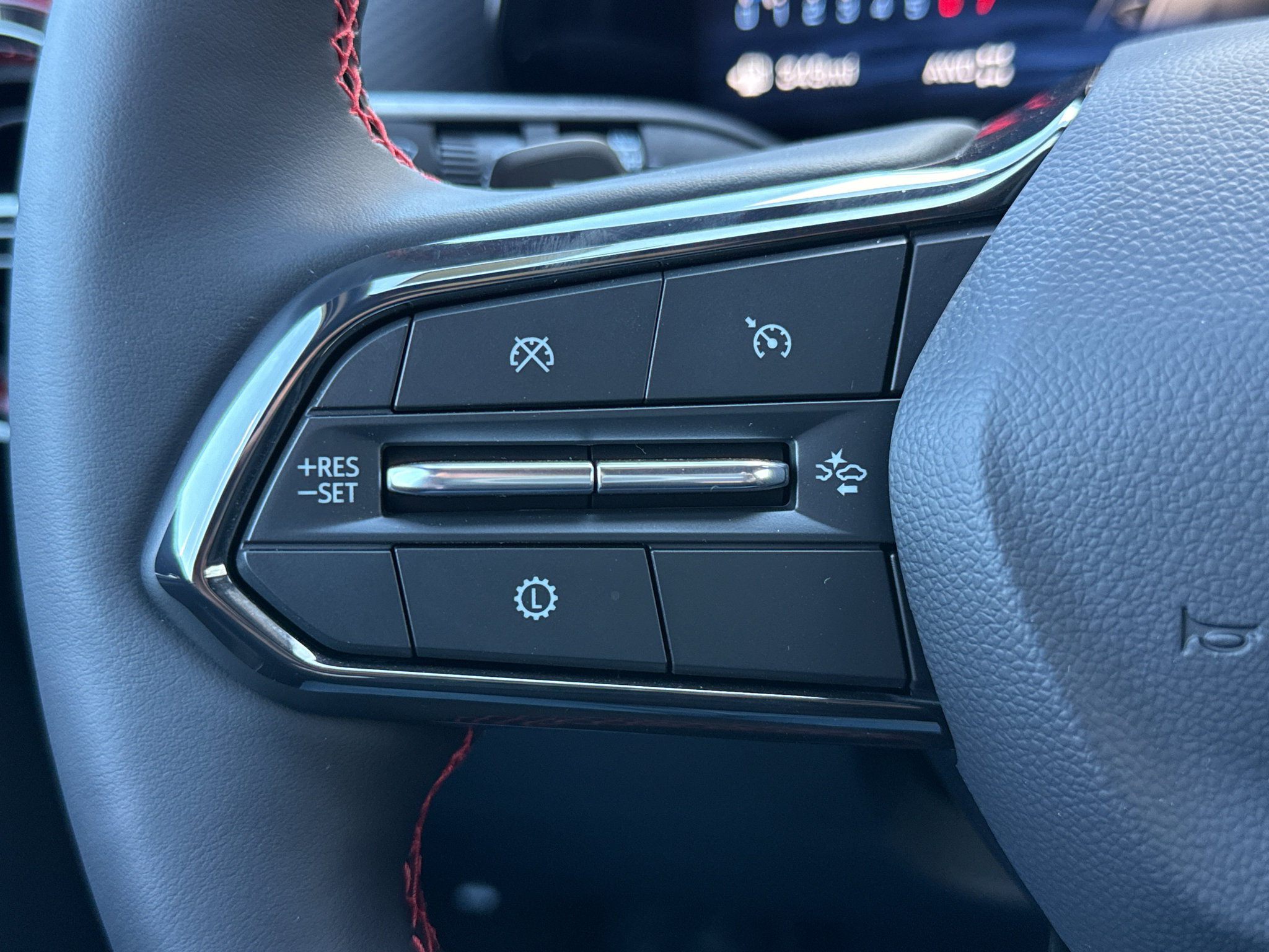 New 2027 Chevrolet Equinox RS w/ Safety and Technology Package AWD/4WD image 18