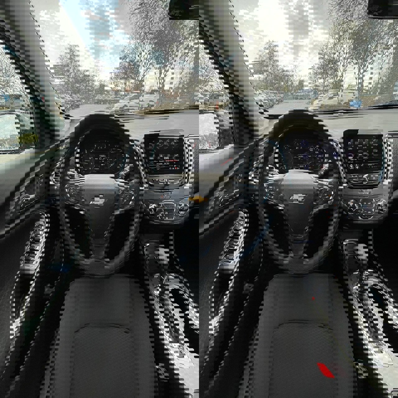 Used 2024 Chevrolet Malibu LT image 11