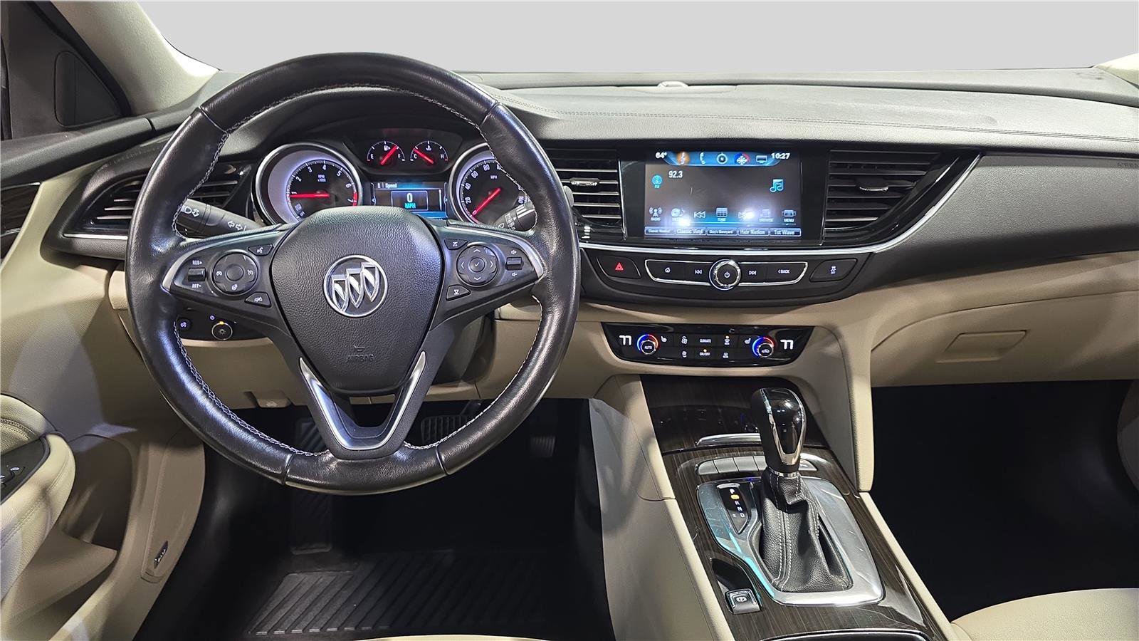 Used 2018 Buick Regal Essence w/ Driver Confidence Package #1 image 9