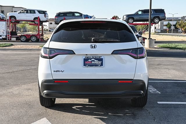 Used 2025 Honda HR-V LX image 8