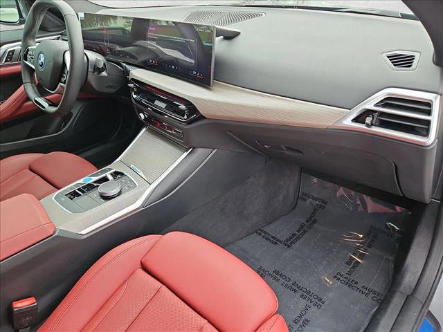 Used 2025 BMW i4 eDrive40 image 22