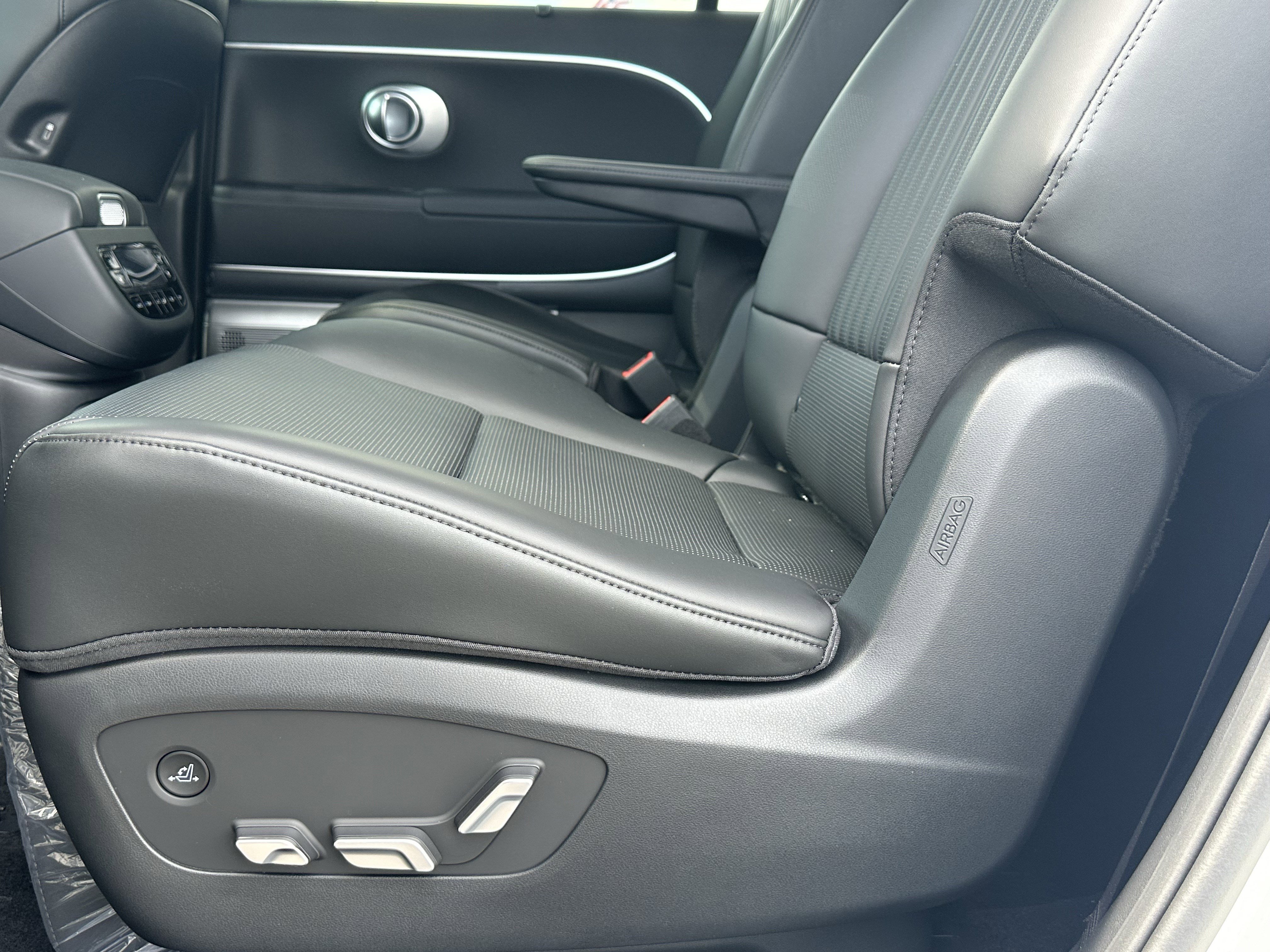 New 2026 Hyundai Ioniq 9 Calligraphy image 20