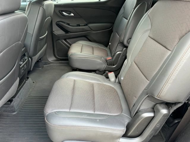 Used 2023 Chevrolet Traverse High Country AWD/4WD image 16