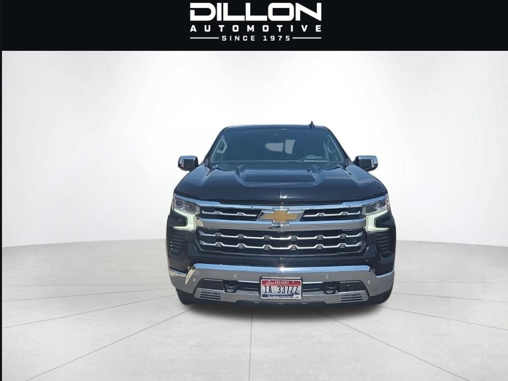 Used 2023 Chevrolet Silverado 1500 LTZ w/ Technology Package AWD/4WD image 8