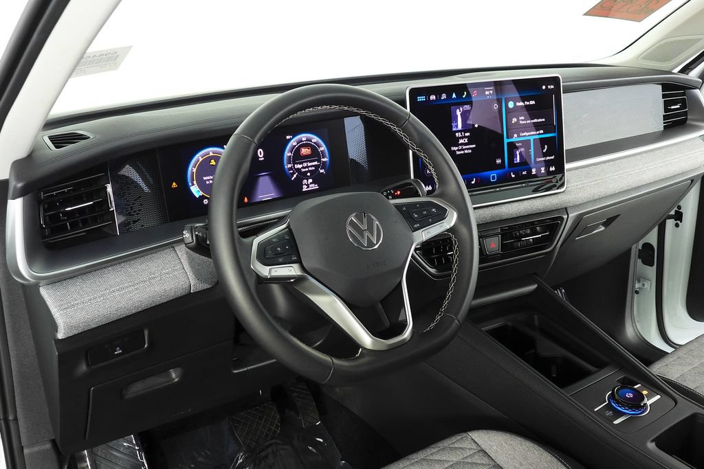 Used 2025 Volkswagen Tiguan S FWD image 30