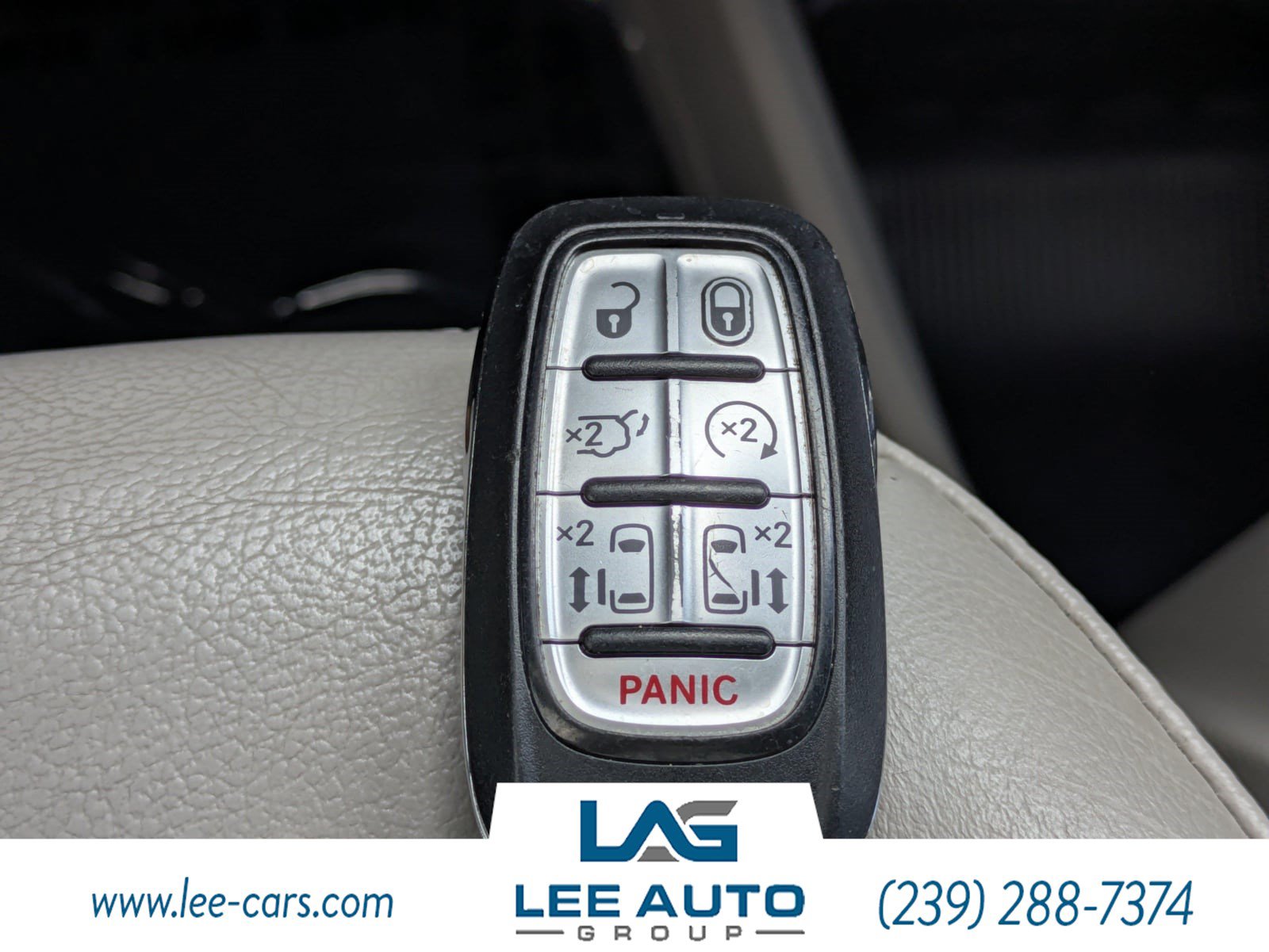 Used 2021 Chrysler Pacifica Touring-L FWD image 27