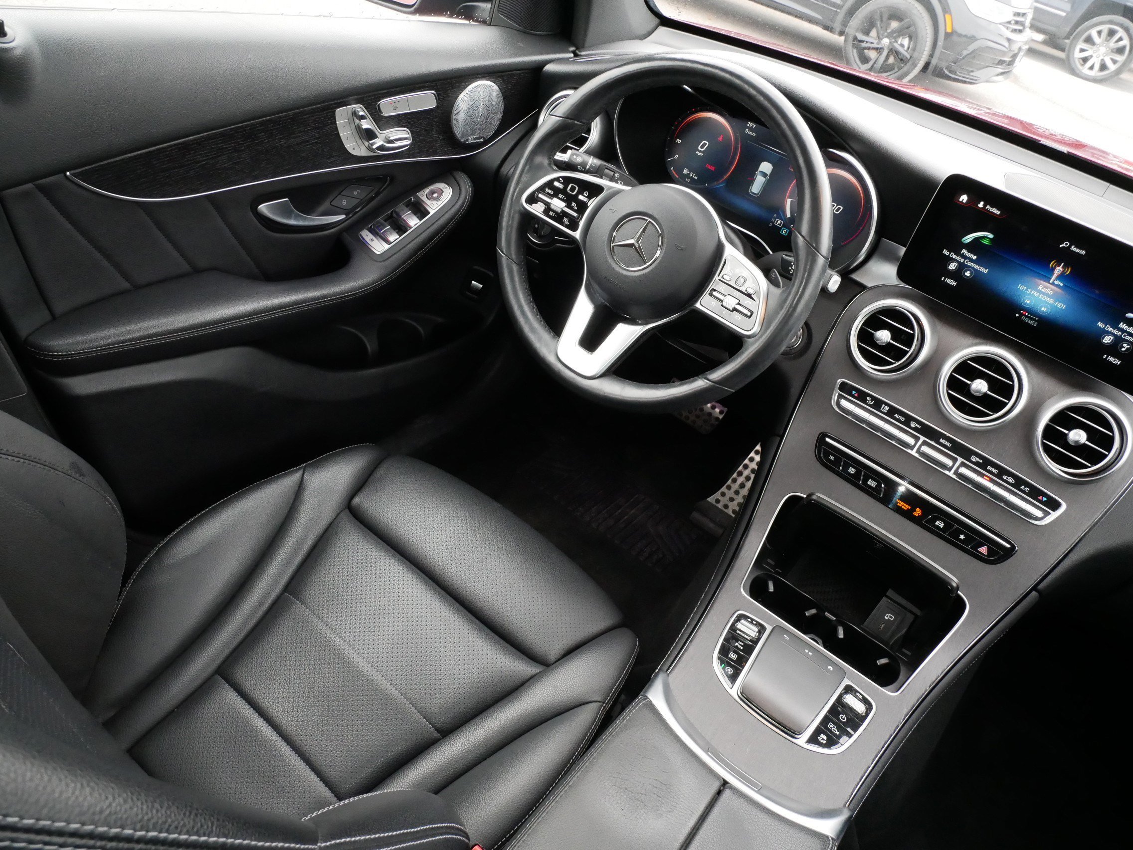 Used 2021 Mercedes-Benz GLC 300 4MATIC image 9