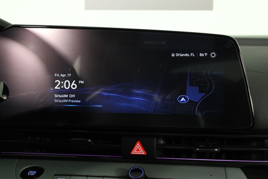 Certified 2025 Hyundai Elantra Limited image 9