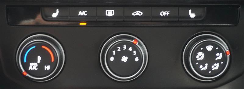 Used 2024 Volkswagen Jetta Sport FWD image 17