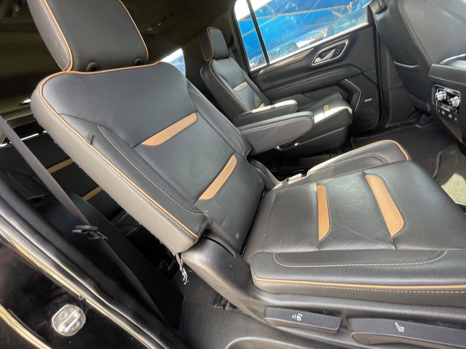 Used 2024 GMC Yukon XL AT4 w/ AT4 Premium Package AWD/4WD image 32