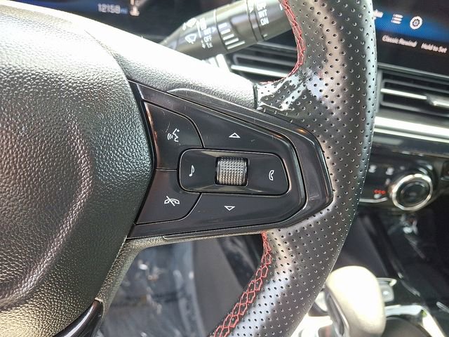 Certified 2024 Chevrolet Trax RS w/ Sunroof Package FWD image 22