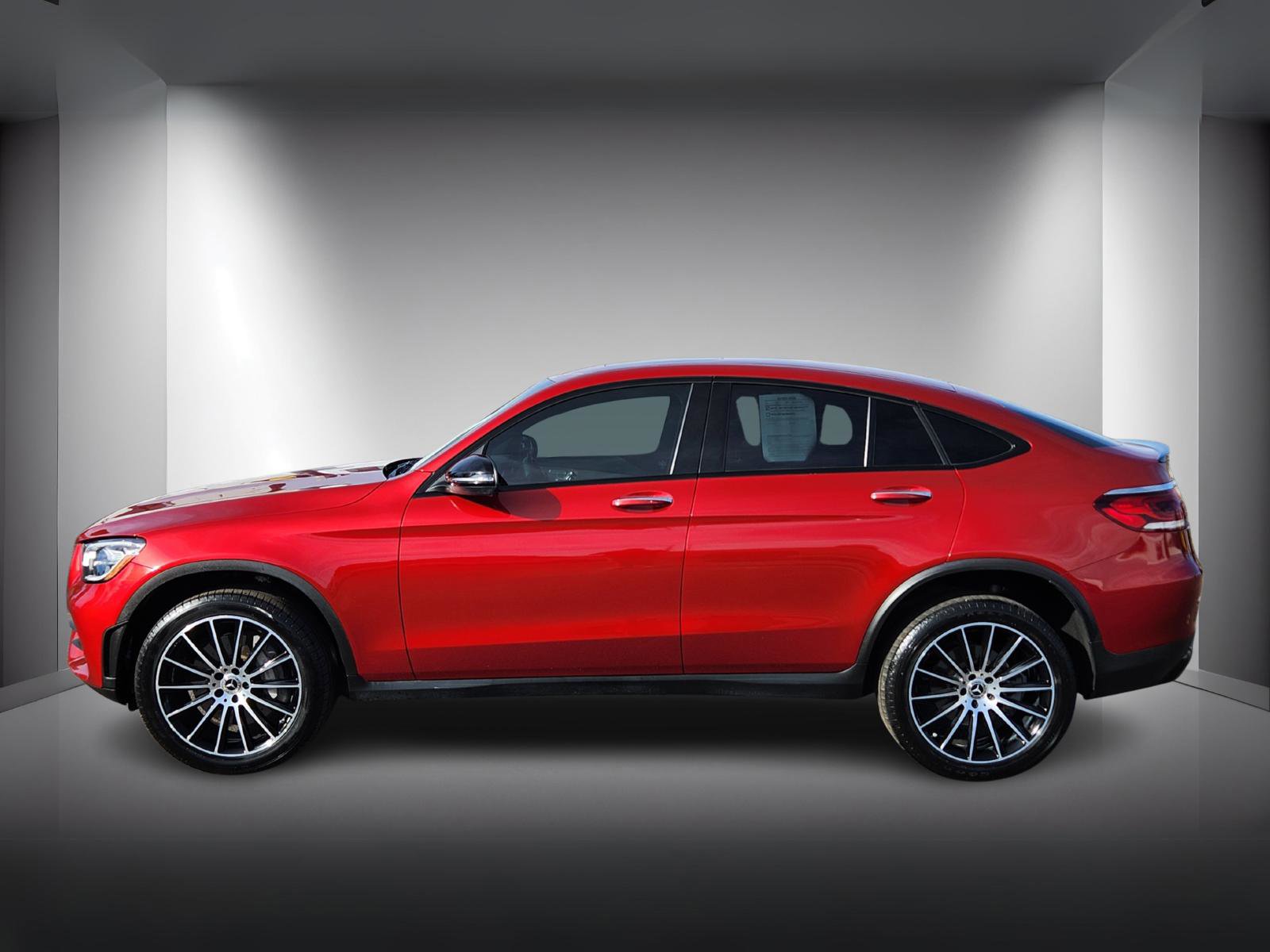 Used 2020 Mercedes-Benz GLC 300 4MATIC Coupe image 2