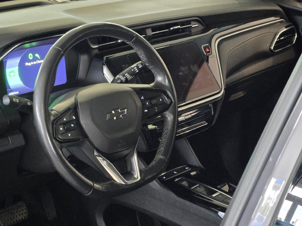 Certified 2023 Chevrolet Bolt EUV LT w/ Convenience Package FWD image 23