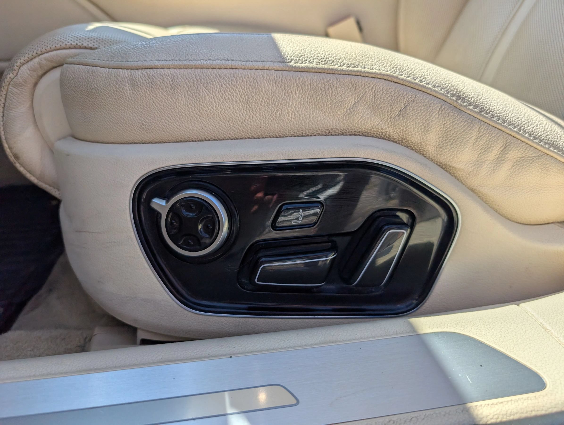 Used 2014 Audi A8 L TDI AWD/4WD image 27