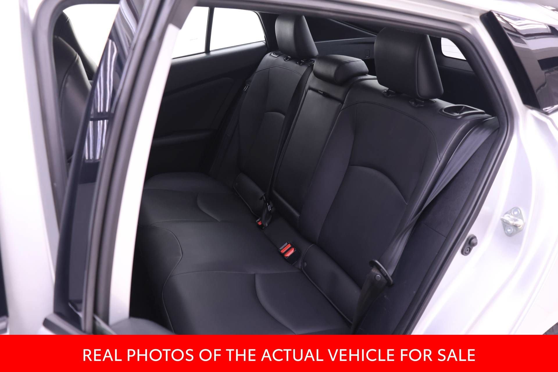 Certified 2022 Toyota Prius AWD image 10