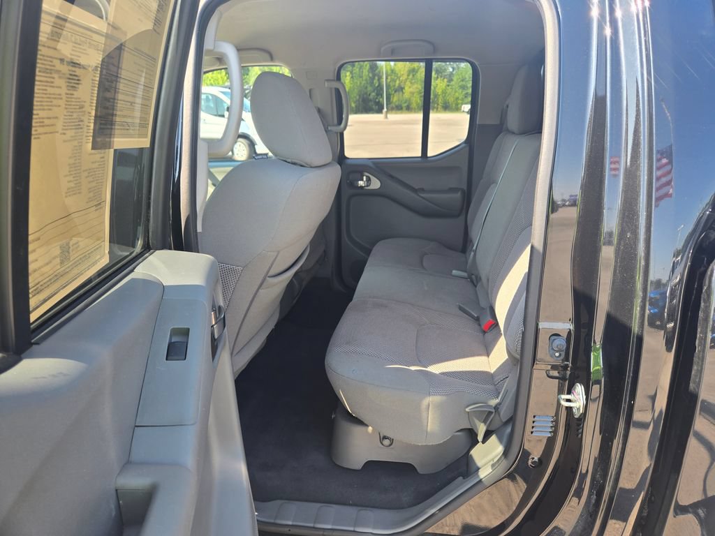 Used 2019 Nissan Frontier SV RWD image 8
