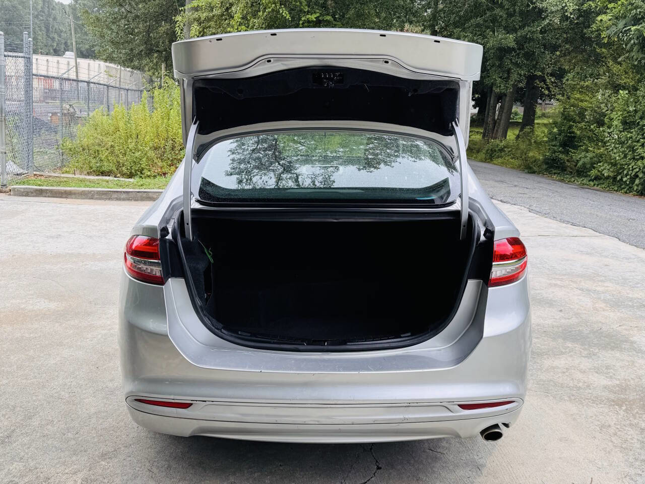 Used 2018 Ford Fusion SE image 7