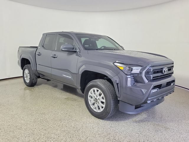 Used 2025 Toyota Tacoma SR5 RWD image 4
