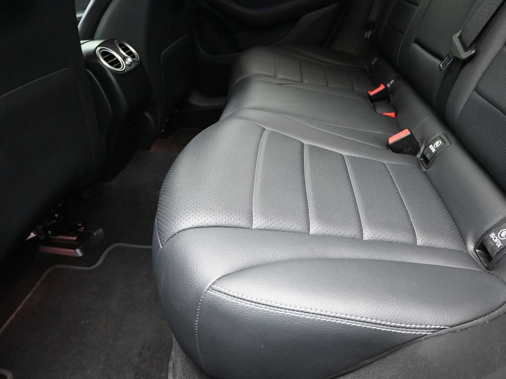 Used 2021 Mercedes-Benz GLC 300 image 16