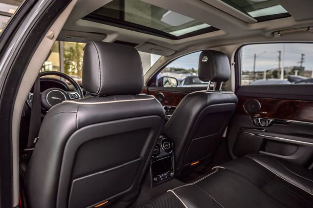 Used 2018 Jaguar XJ R-Sport RWD image 42