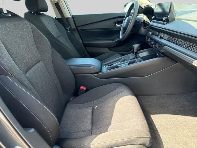 Used 2023 Honda Accord EX image 19