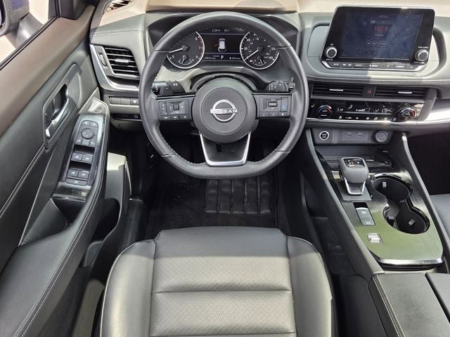 Used 2023 Nissan Rogue SV w/ SV Premium B Package FWD image 11