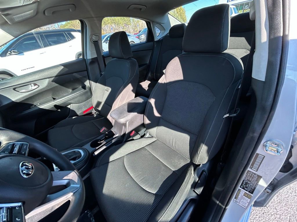 Used 2019 Kia Forte LXS image 28