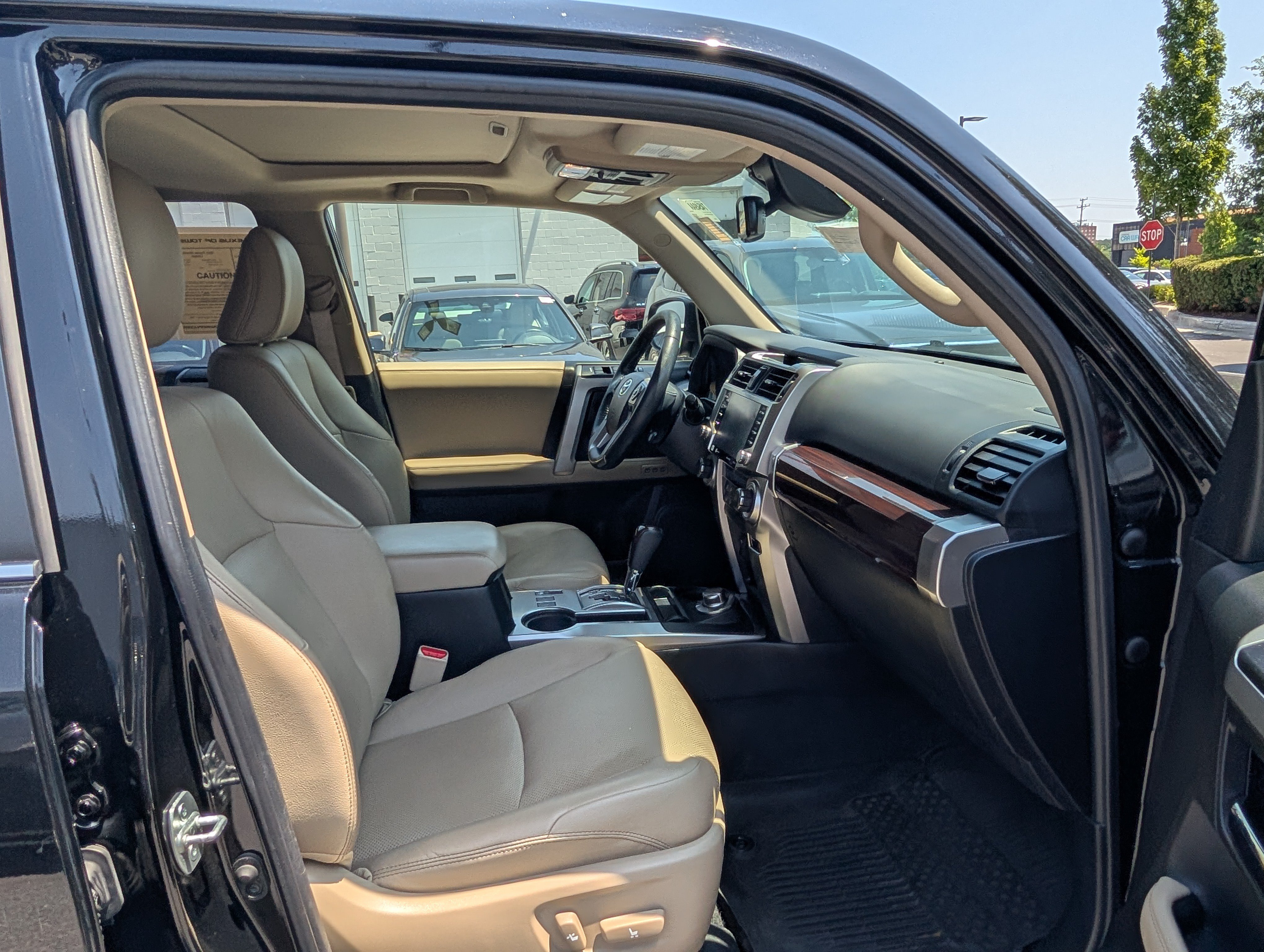 Used 2021 Toyota 4Runner Limited AWD/4WD image 11