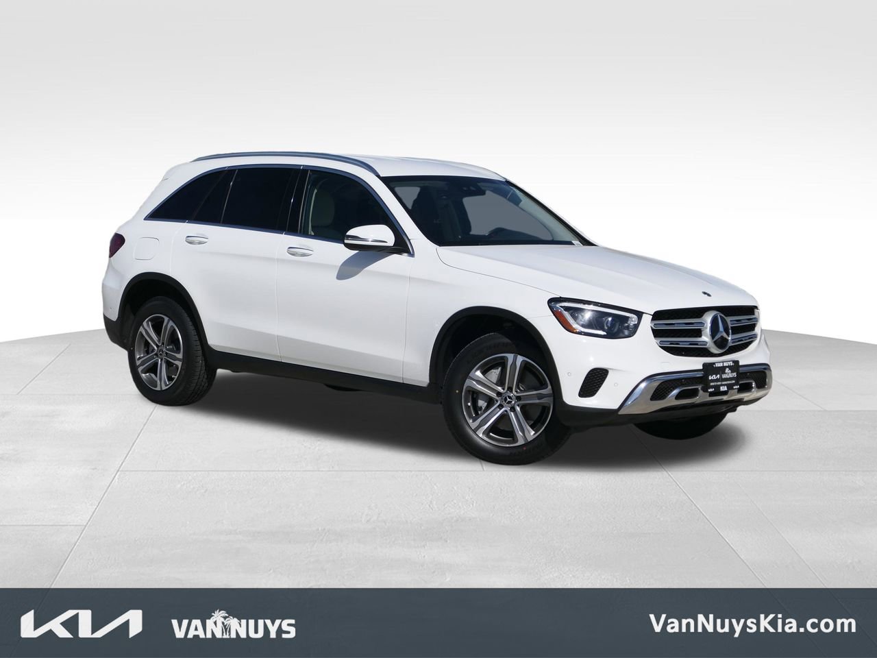 Used 2022 Mercedes-Benz GLC 300 4MATIC w/ Premium Package Lite image 1