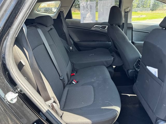 Used 2025 Kia Sportage LX FWD image 16