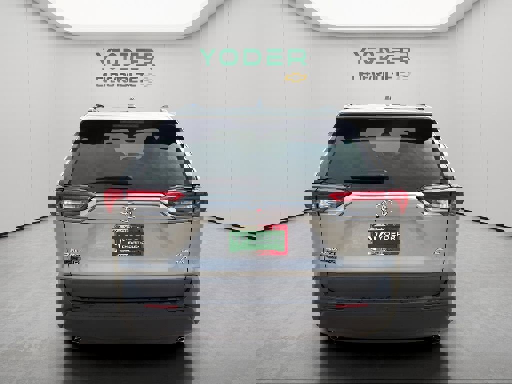 Used 2021 Toyota RAV4 XLE w/ Carpet Mat Package (TMS) AWD/4WD image 56