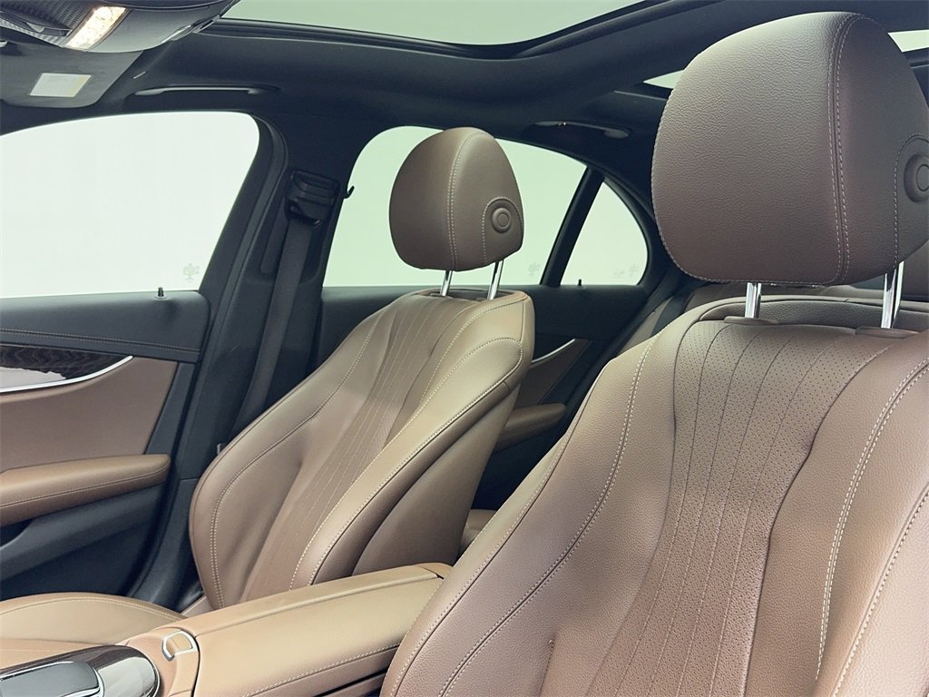 Used 2022 Mercedes-Benz E 350 Sedan w/ Driver Assistance Package image 37