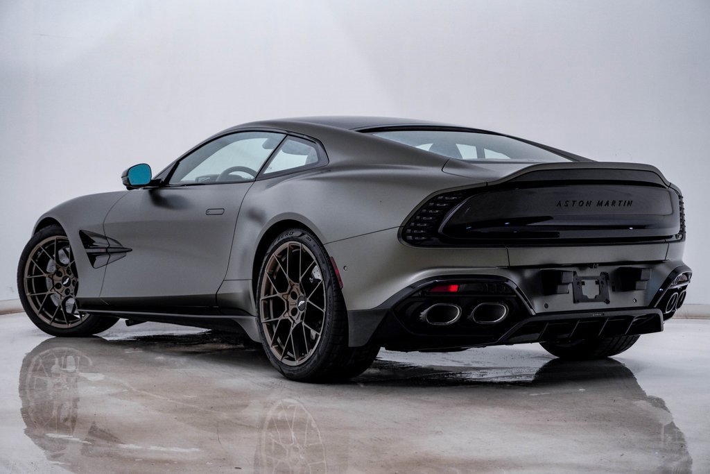 Used 2025 Aston Martin Vanquish image 10