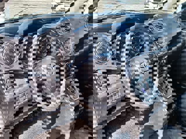 Used 2015 MAZDA MAZDA5 Sport image 2