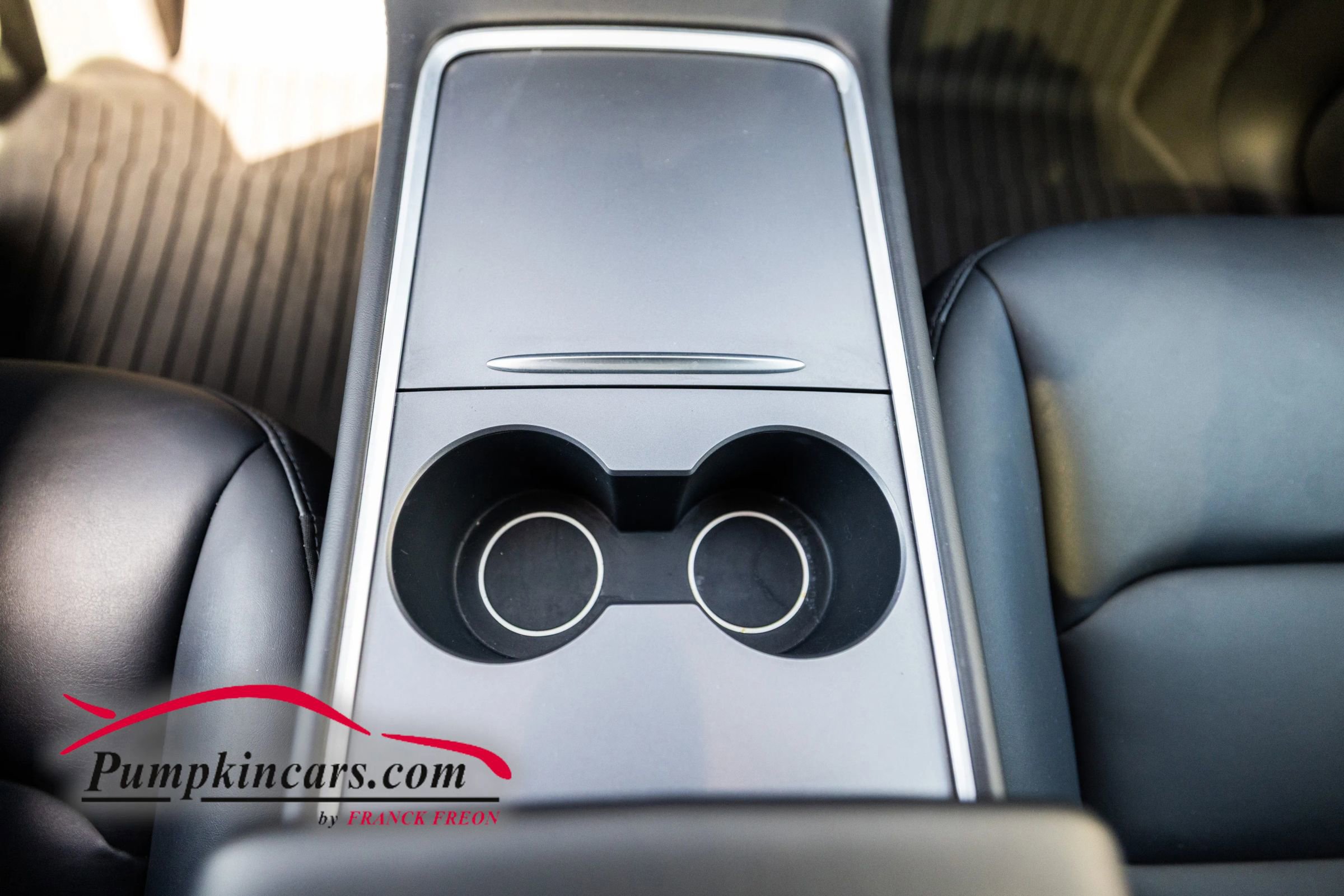 Used 2022 Tesla Model Y Long Range image 36