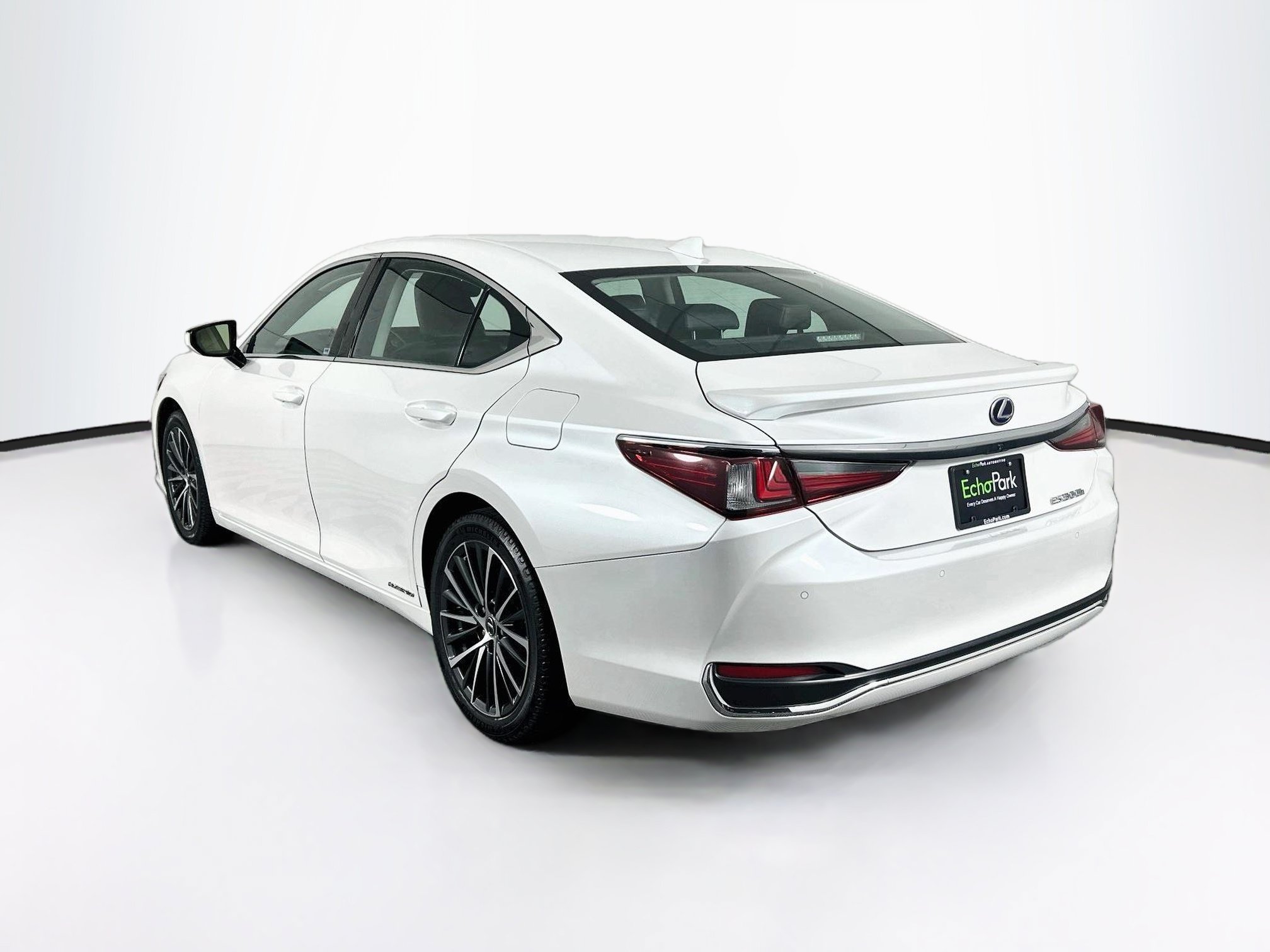 Used 2022 Lexus ES 300h w/ Premium Package FWD image 5