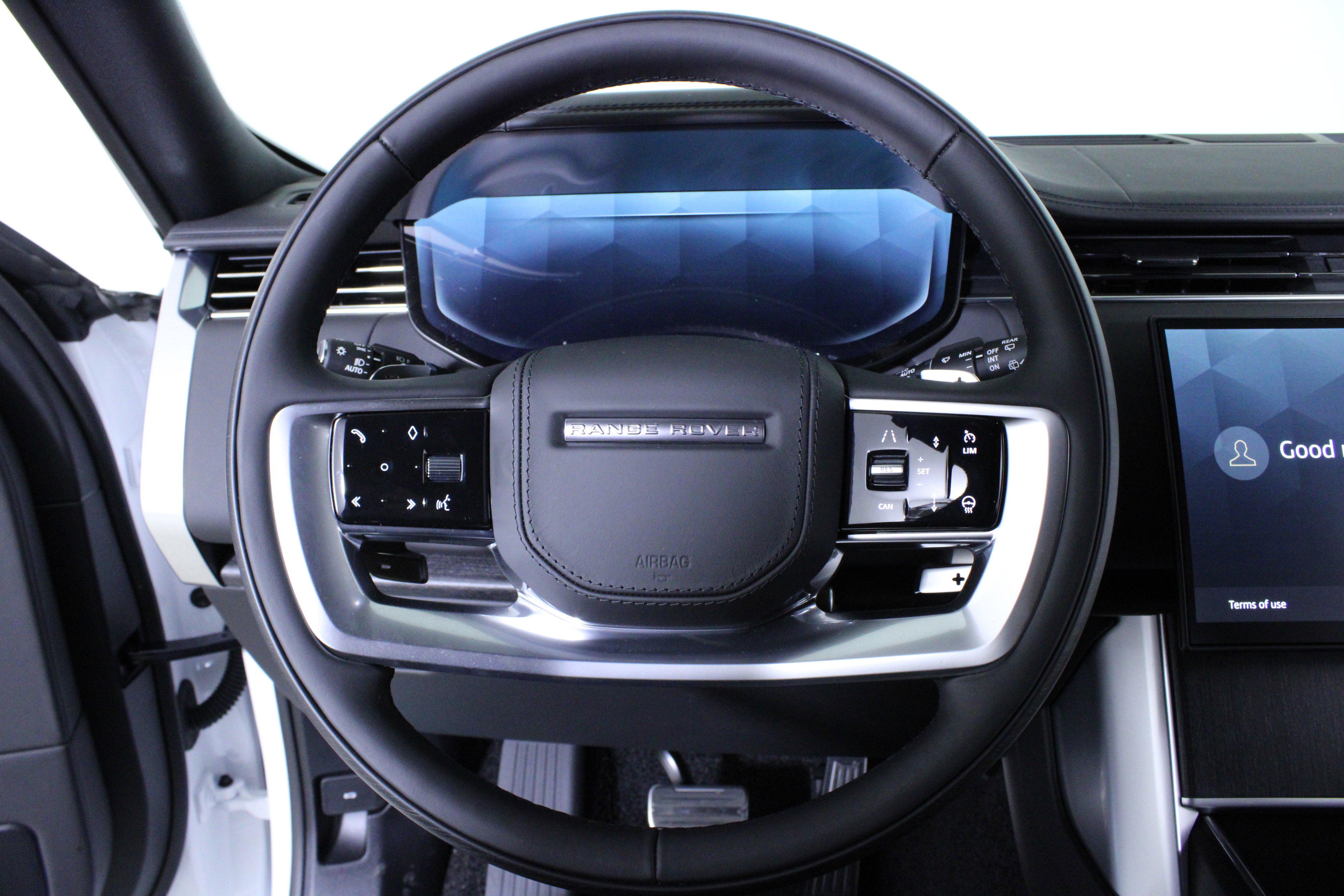 New 2026 Land Rover Range Rover SE image 17