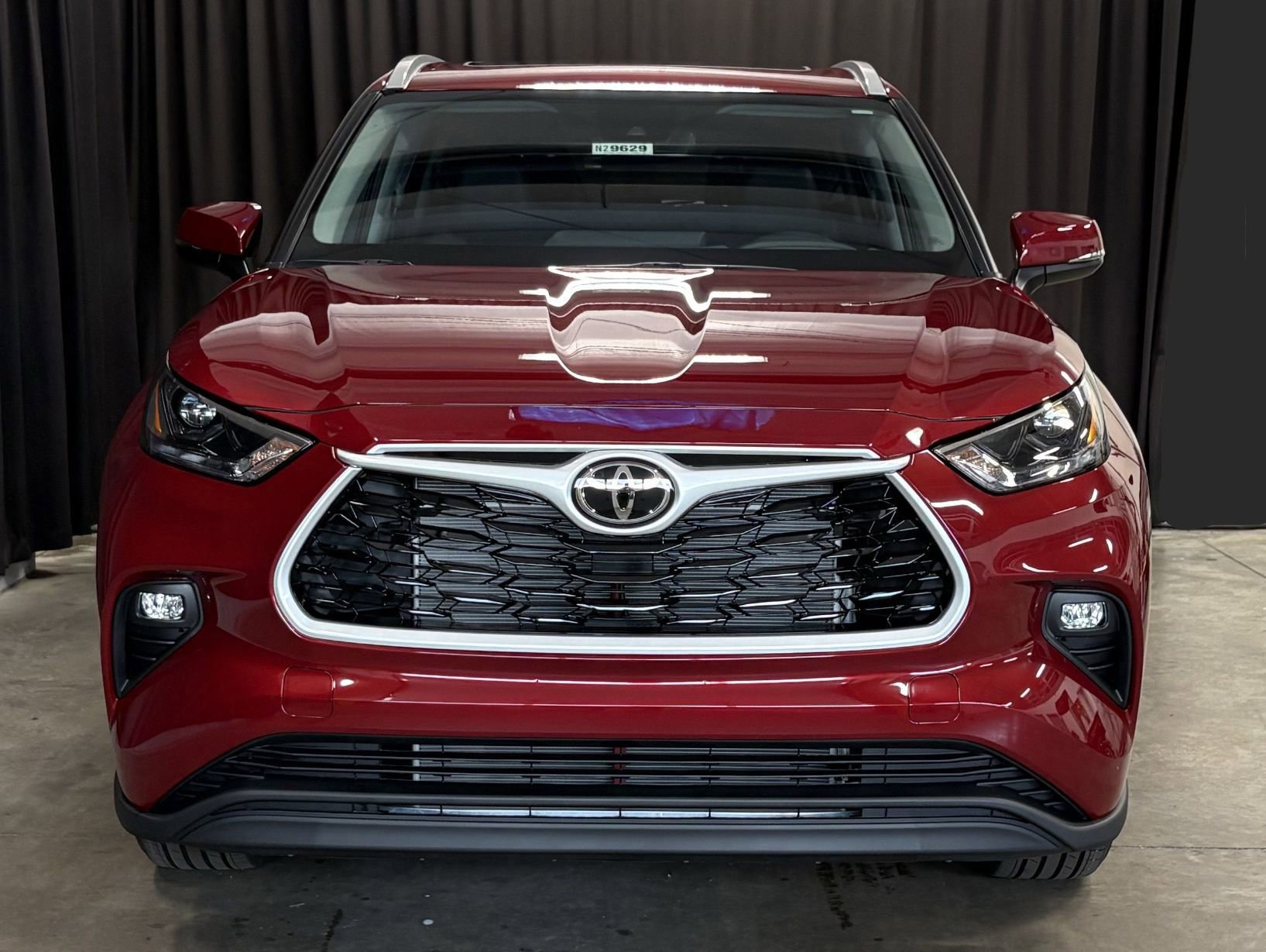 New 2026 Toyota Highlander XLE AWD/4WD image 3